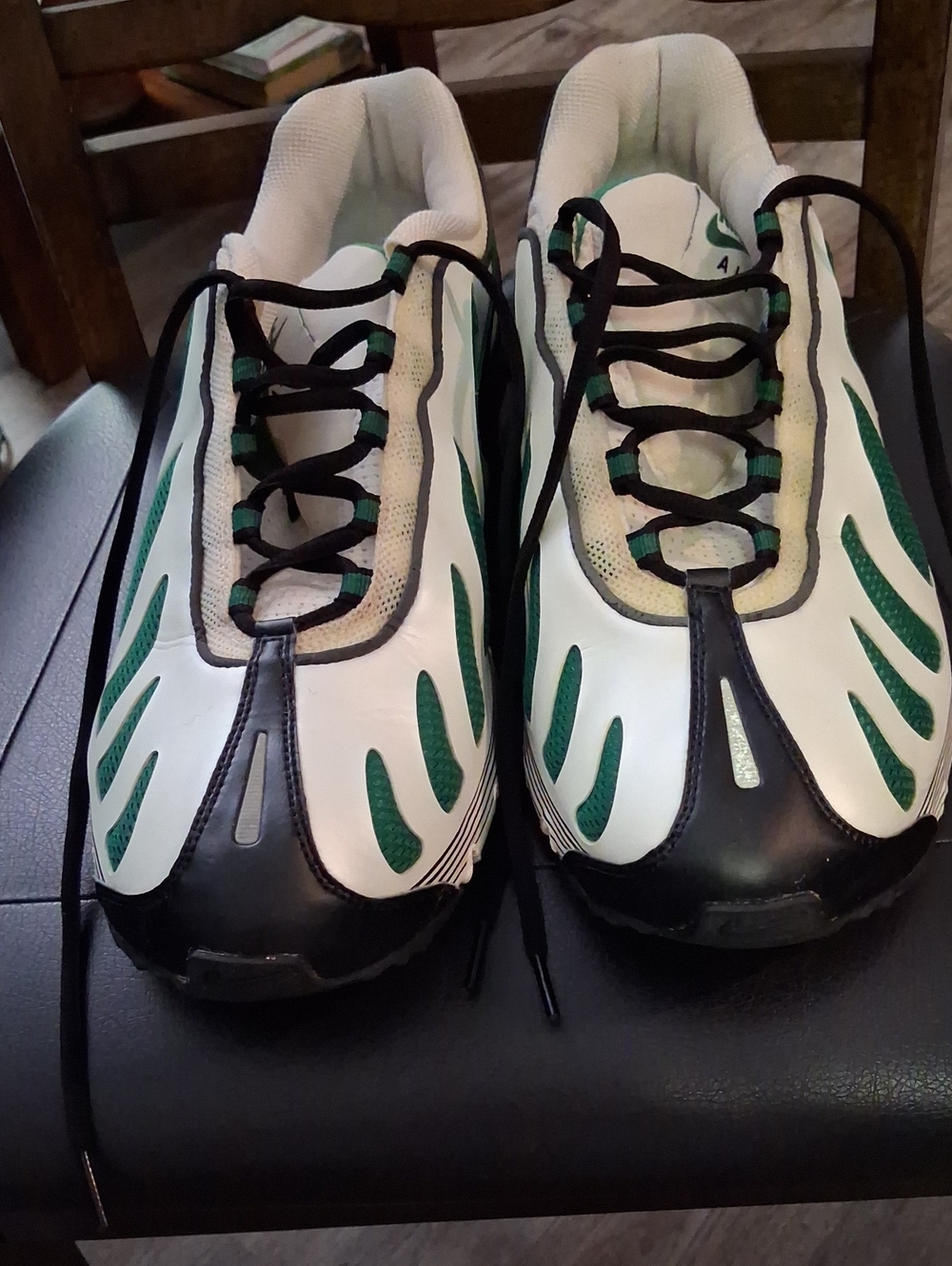 Mens White and Green Athletic Sneakers - Comfortable Lace-Up Shoes